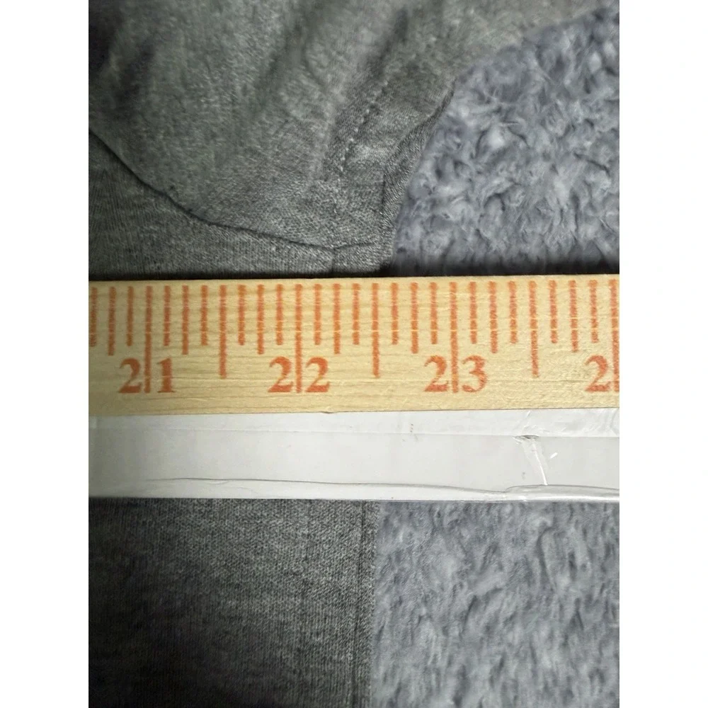 NWT Banana Republic Mens Large Luxury Touch Performance Knit T-Shirt V-Neck Gray
